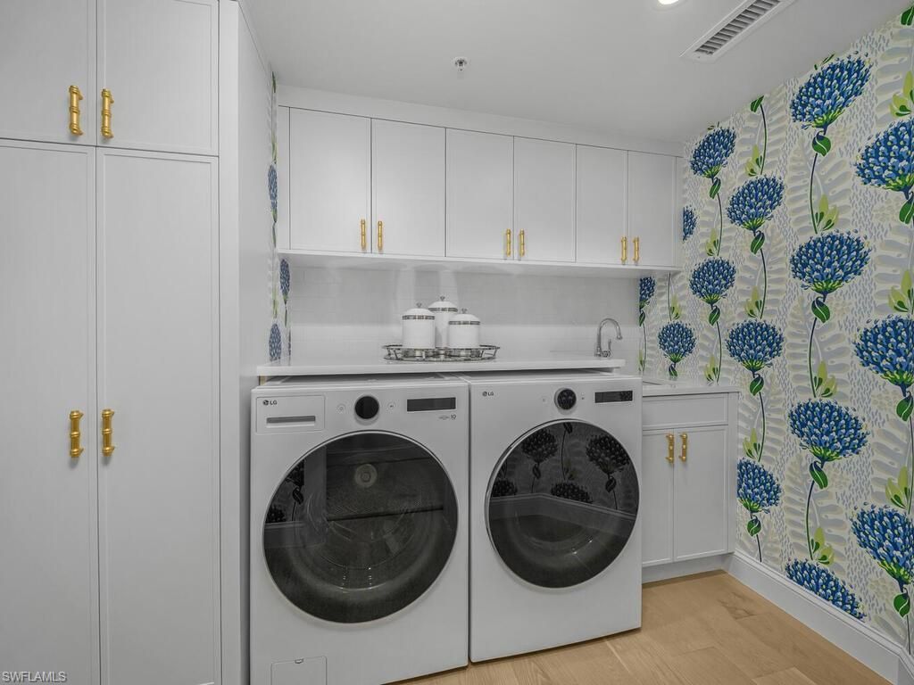 4021 Gulf Shore Blvd N, Unit 403, Naples, FL 34103 Photo