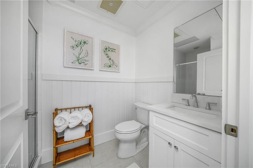 4021 Gulf Shore Blvd N, Unit 403, Naples, FL 34103 Photo