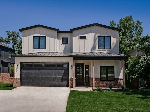 1442 NW Bella Vista Road, Bentonville, AR 72712
