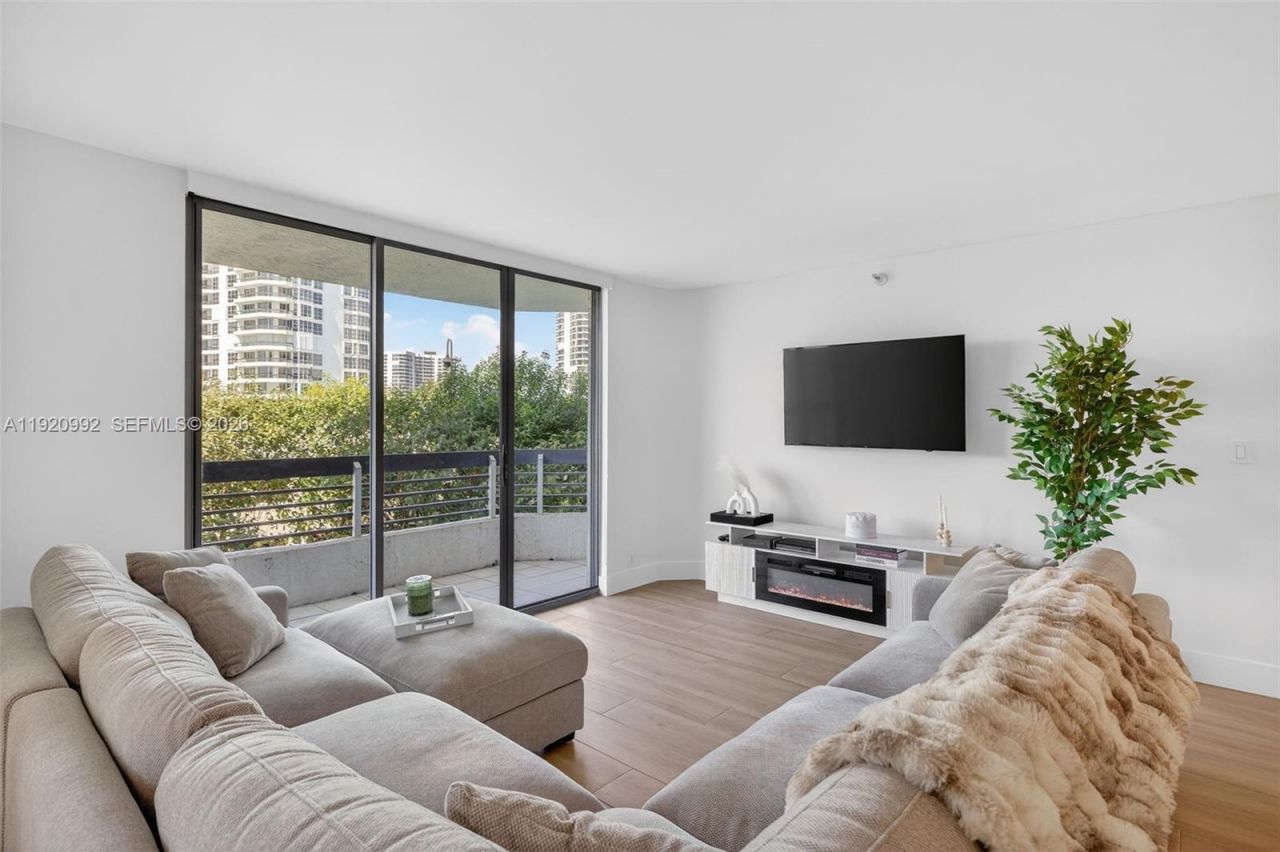 19101 Mystic Pointe Dr, Unit 402, Aventura, FL 33180 Photo