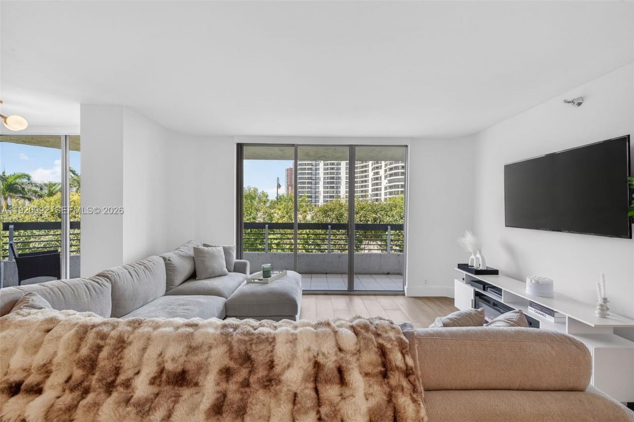 19101 Mystic Pointe Dr, Unit 402, Aventura, FL 33180 Photo