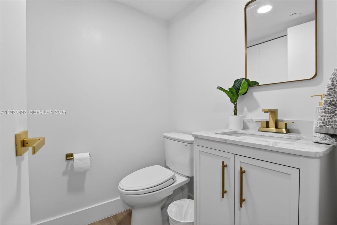 19101 Mystic Pointe Dr, Unit 402, Aventura, FL 33180 Photo