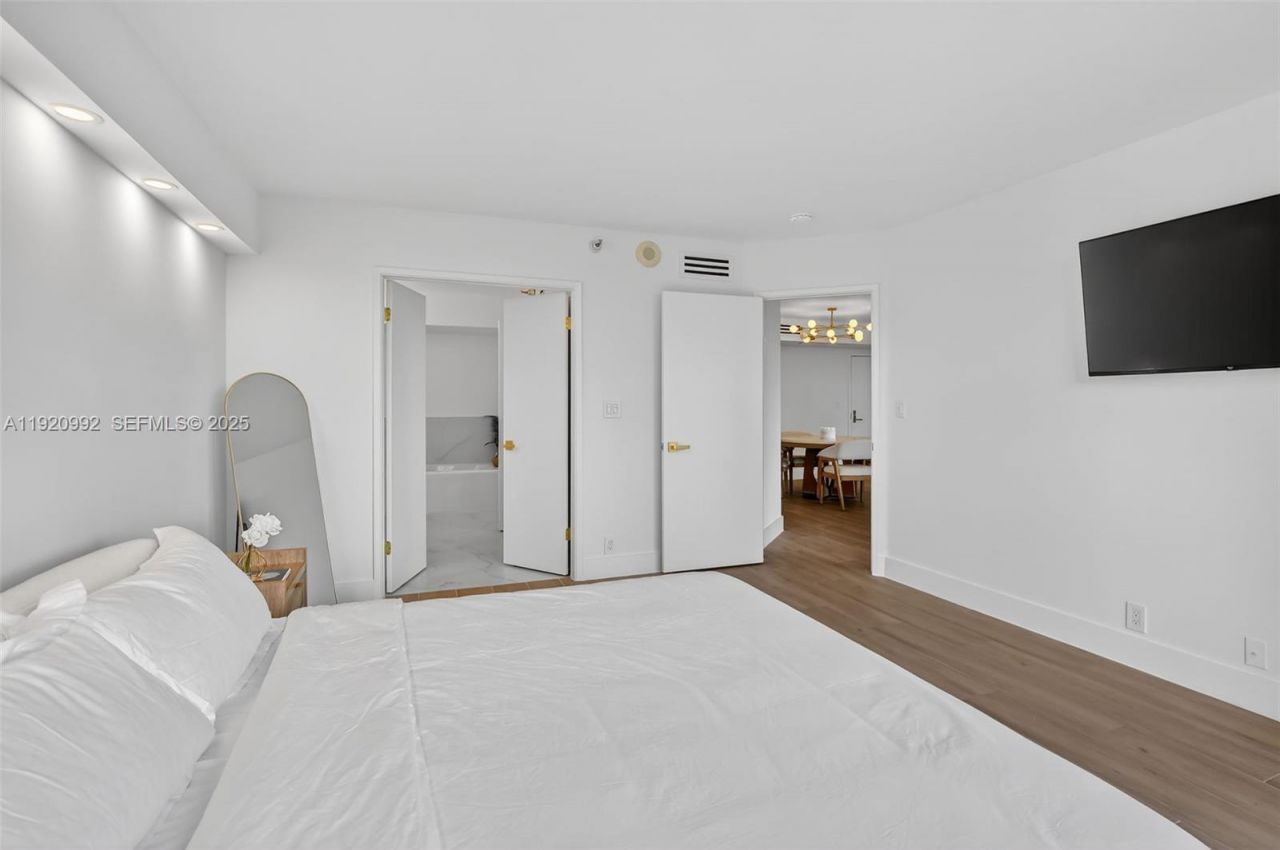 19101 Mystic Pointe Dr, Unit 402, Aventura, FL 33180 Photo