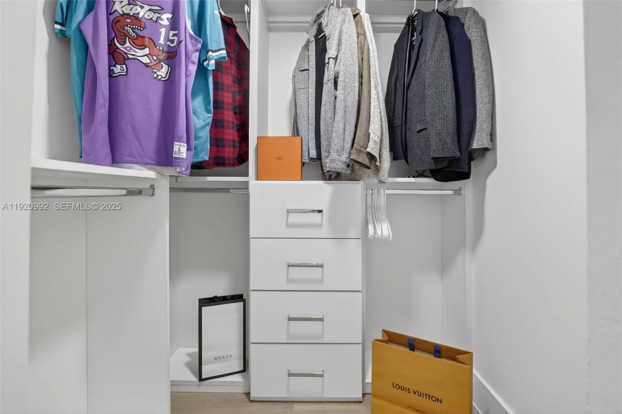 19101 Mystic Pointe Dr, Unit 402, Aventura, FL 33180 Photo