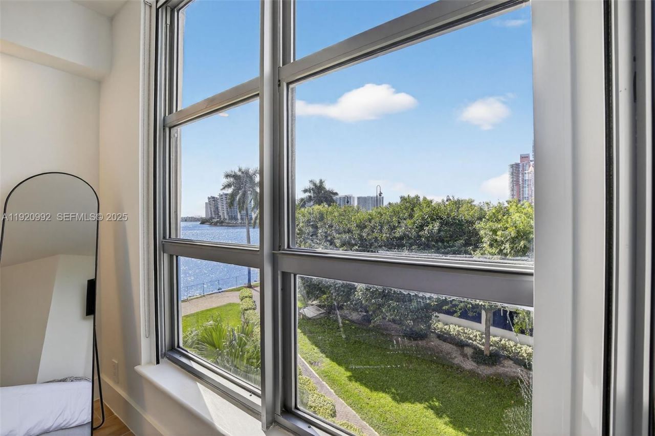 19101 Mystic Pointe Dr, Unit 402, Aventura, FL 33180 Photo