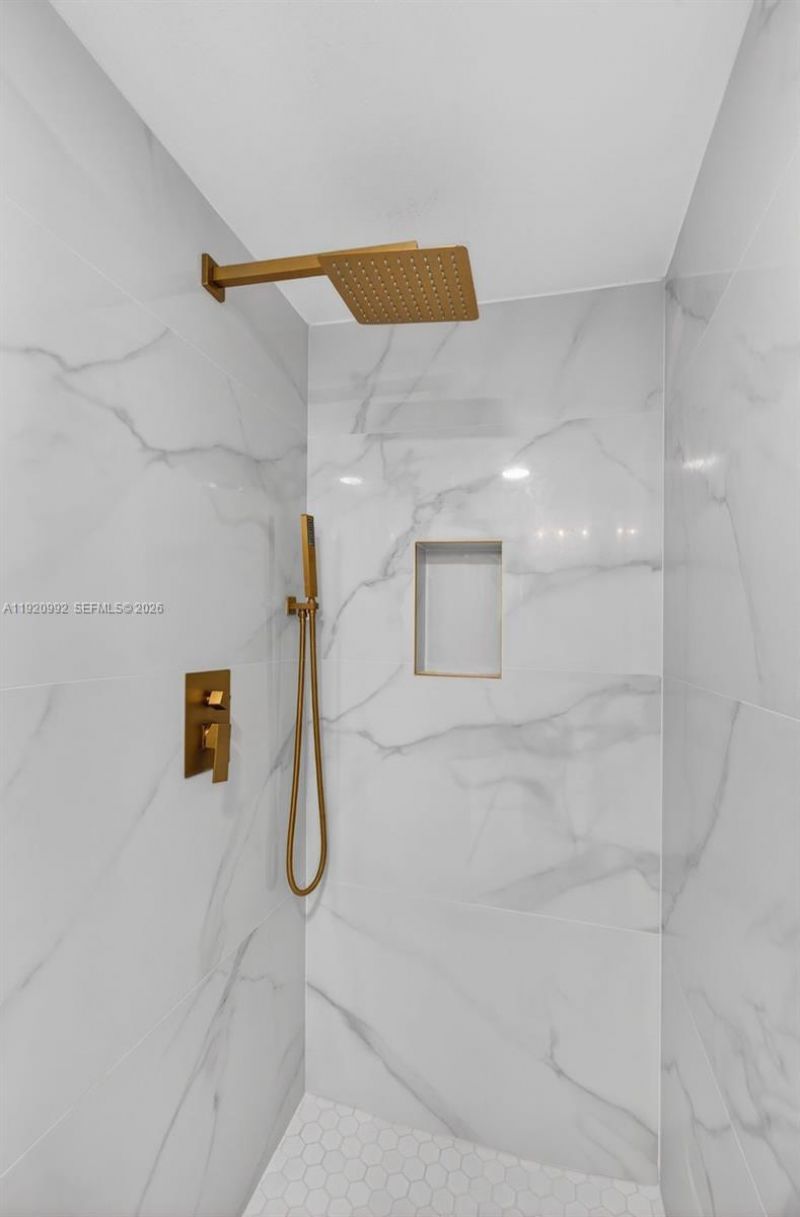 19101 Mystic Pointe Dr, Unit 402, Aventura, FL 33180 Photo