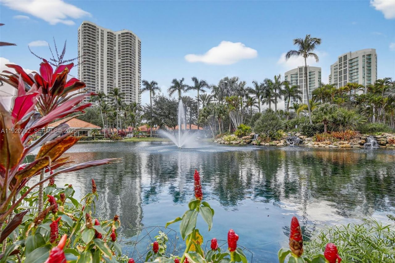 19101 Mystic Pointe Dr, Unit 402, Aventura, FL 33180 Photo