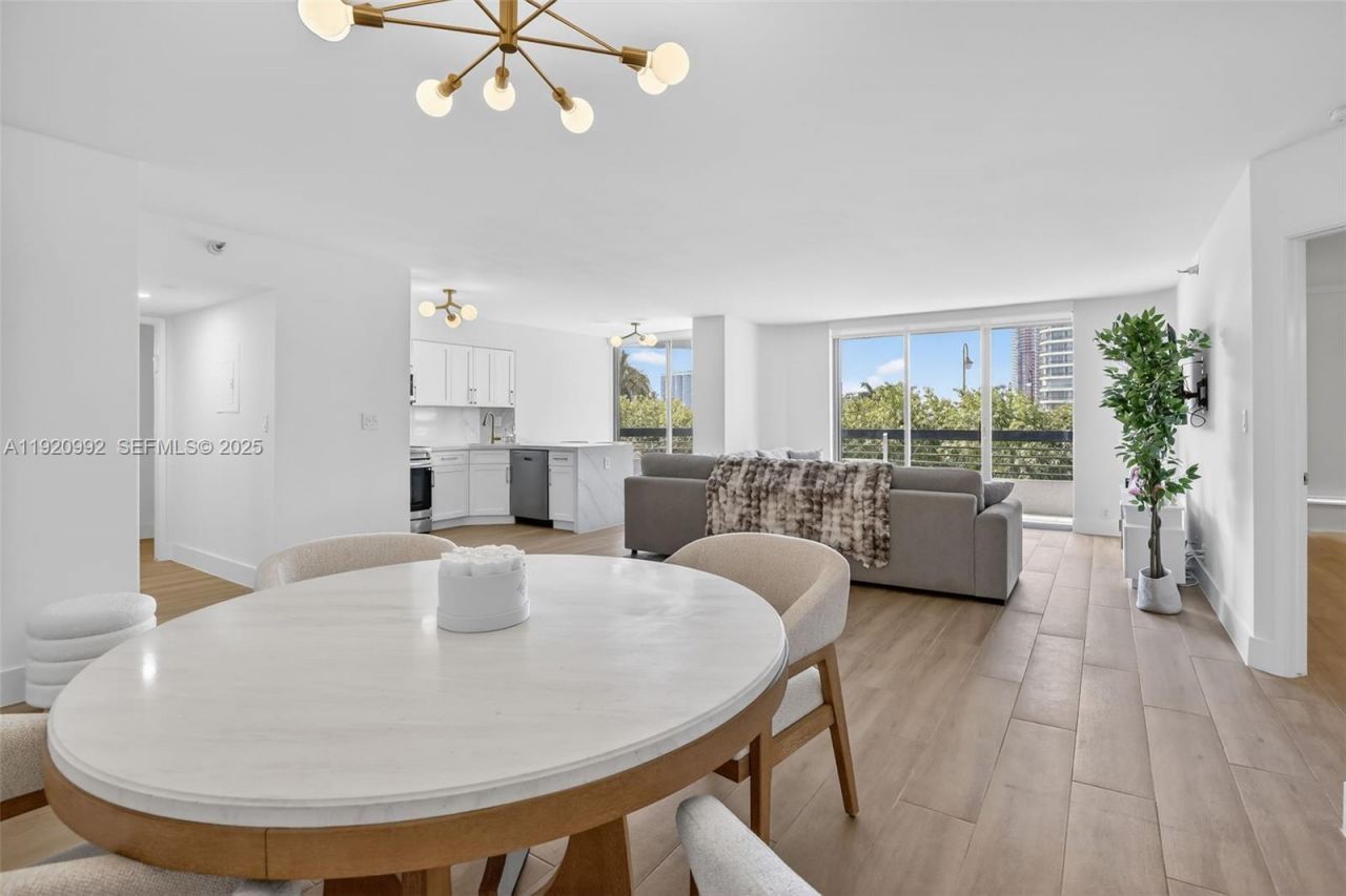 19101 Mystic Pointe Dr, Unit 402, Aventura, FL 33180 Photo