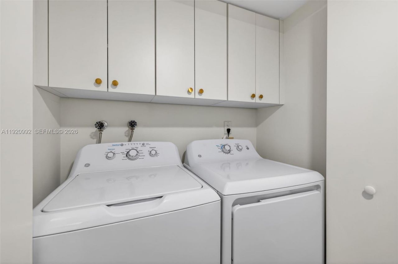 19101 Mystic Pointe Dr, Unit 402, Aventura, FL 33180 Photo