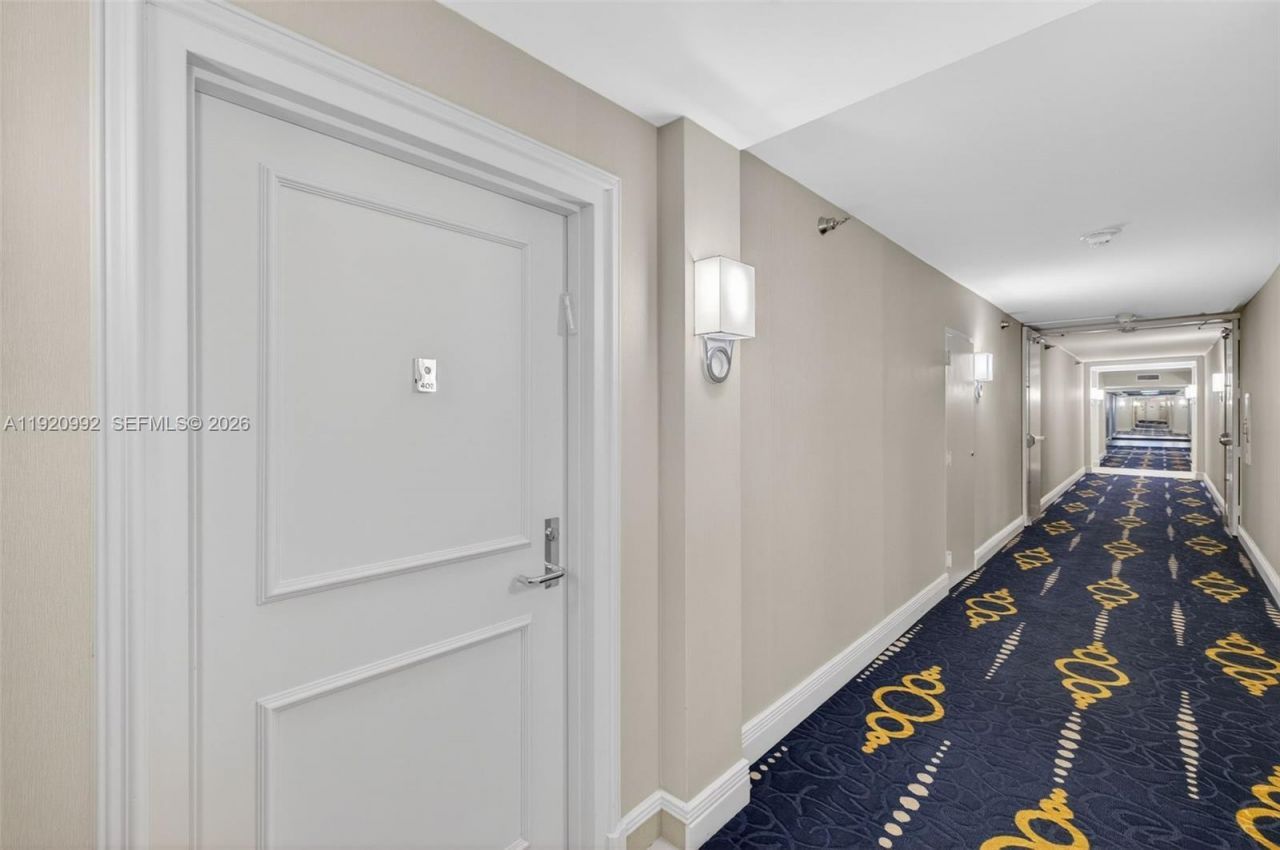 19101 Mystic Pointe Dr, Unit 402, Aventura, FL 33180 Photo