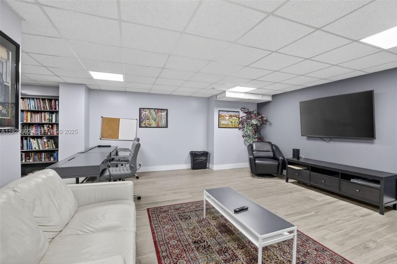 19101 Mystic Pointe Dr, Unit 402, Aventura, FL 33180 Photo