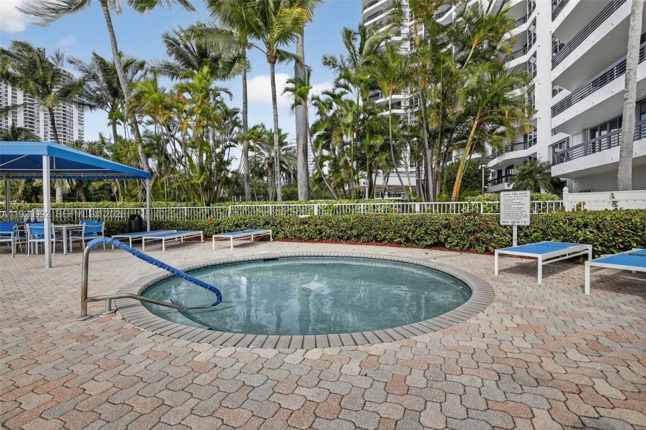 19101 Mystic Pointe Dr, Unit 402, Aventura, FL 33180 Photo