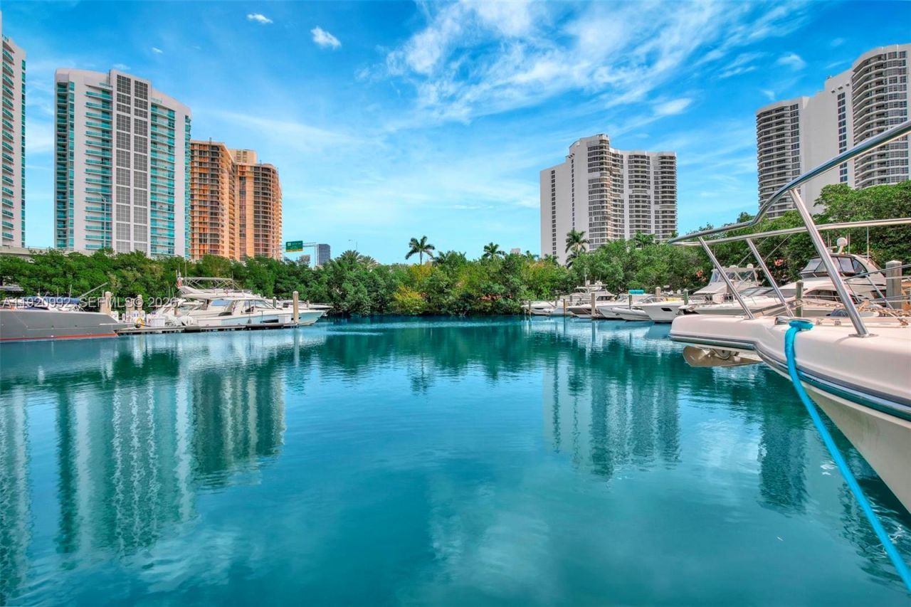 19101 Mystic Pointe Dr, Unit 402, Aventura, FL 33180 Photo