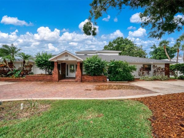 2551 Lakeview Drive, Sebring, FL 33870