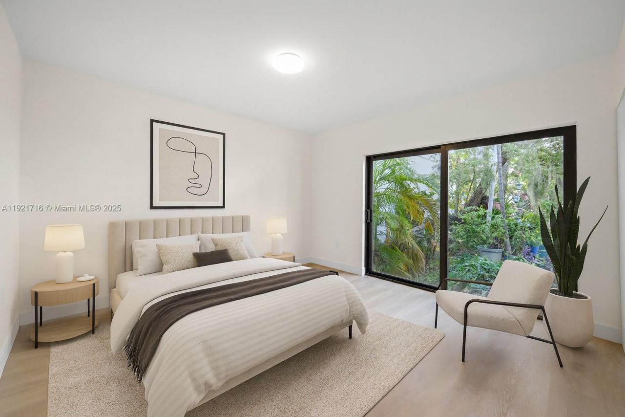 7994 Crespi Blvd, Miami Beach, FL 33141 Photo