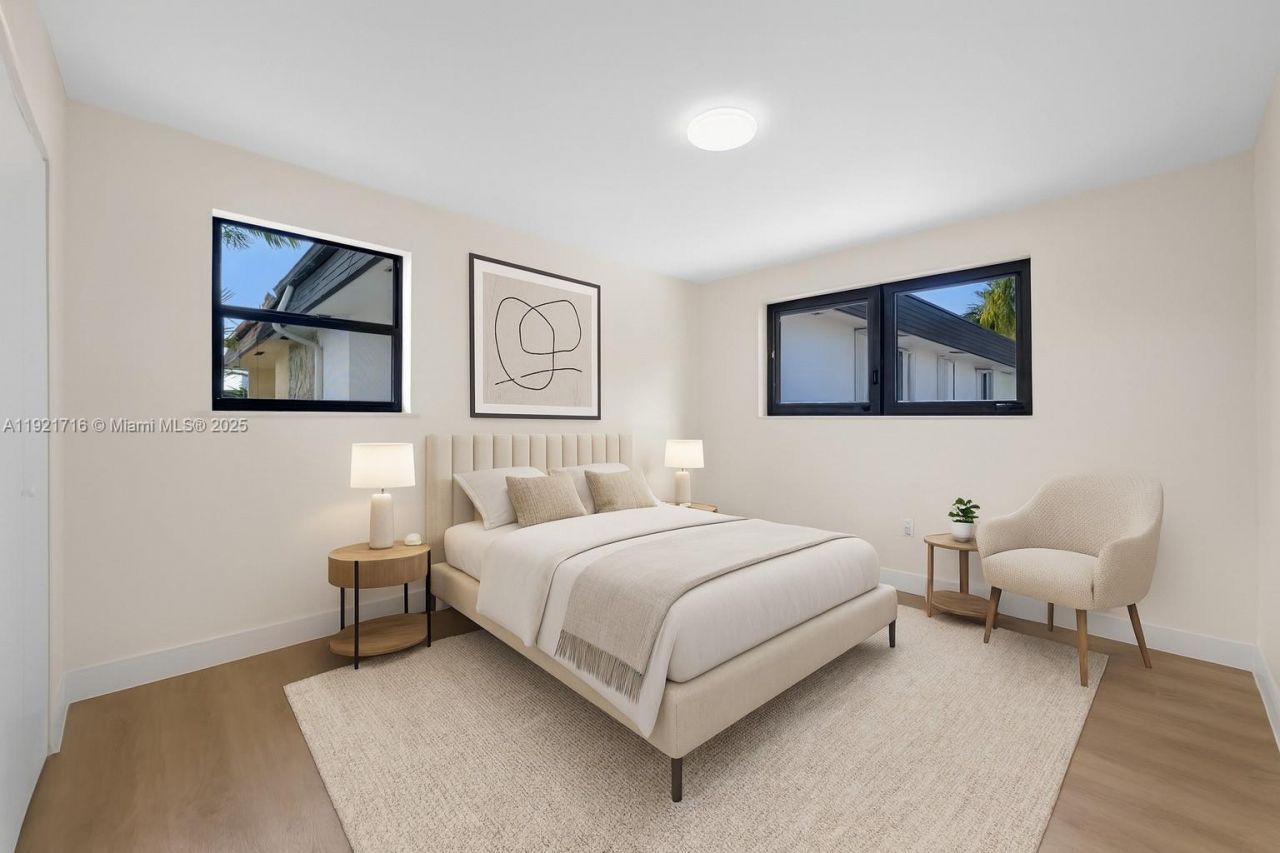 7994 Crespi Blvd, Miami Beach, FL 33141 Photo