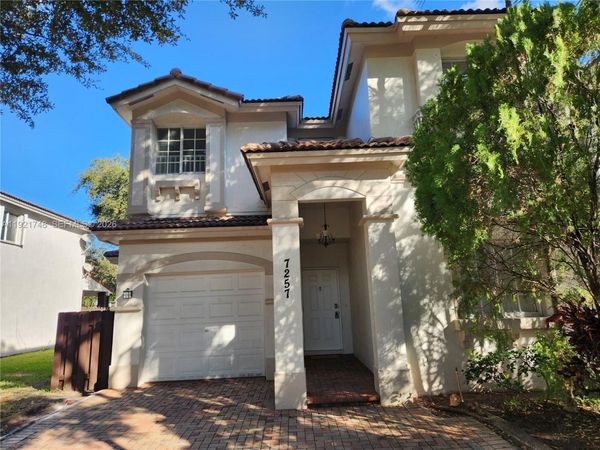 7257 NW 113th Pl, Doral, FL 33178
