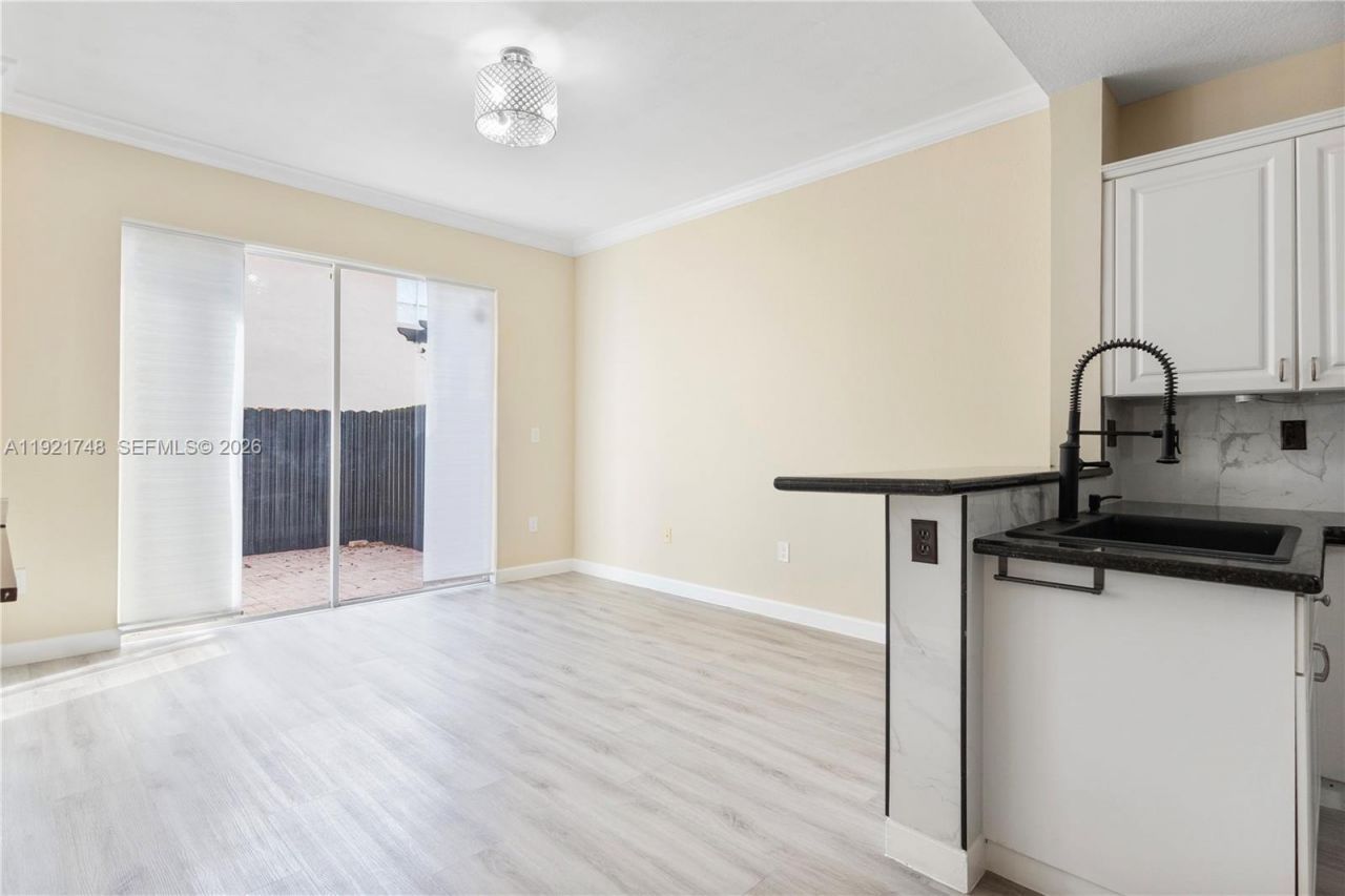 7257 NW 113th Pl, Doral, FL 33178 Photo