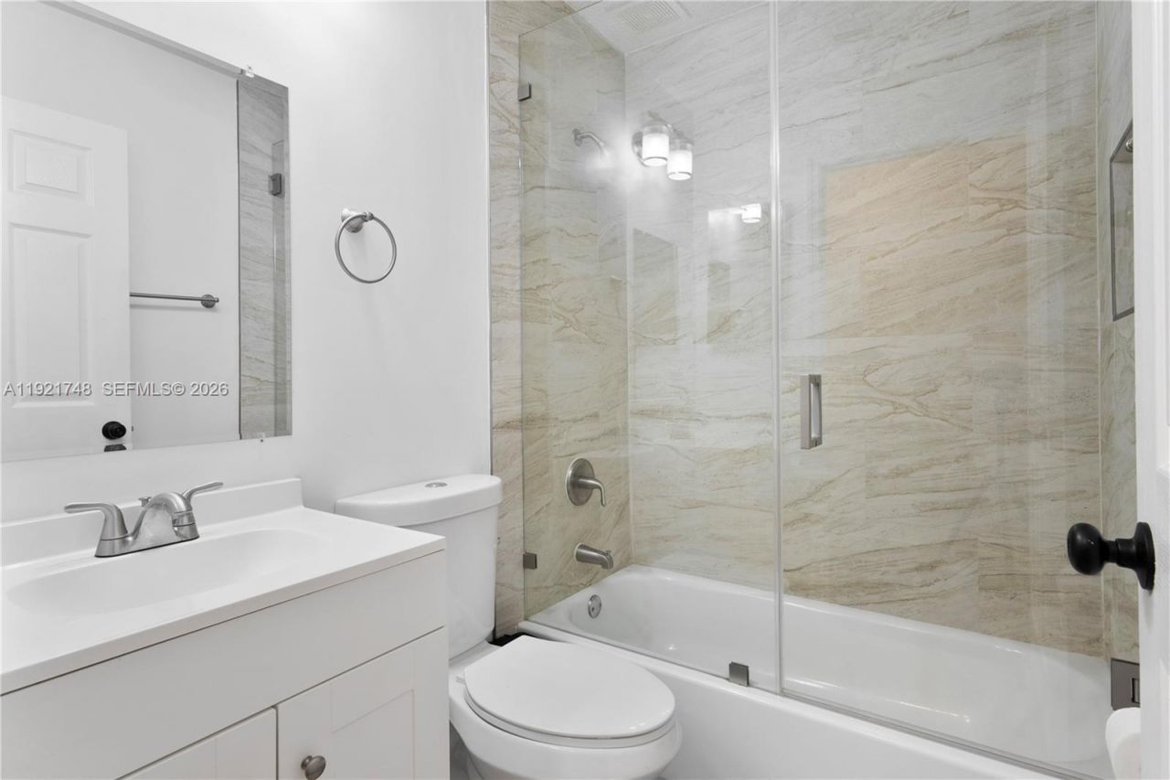 7257 NW 113th Pl, Doral, FL 33178 Photo