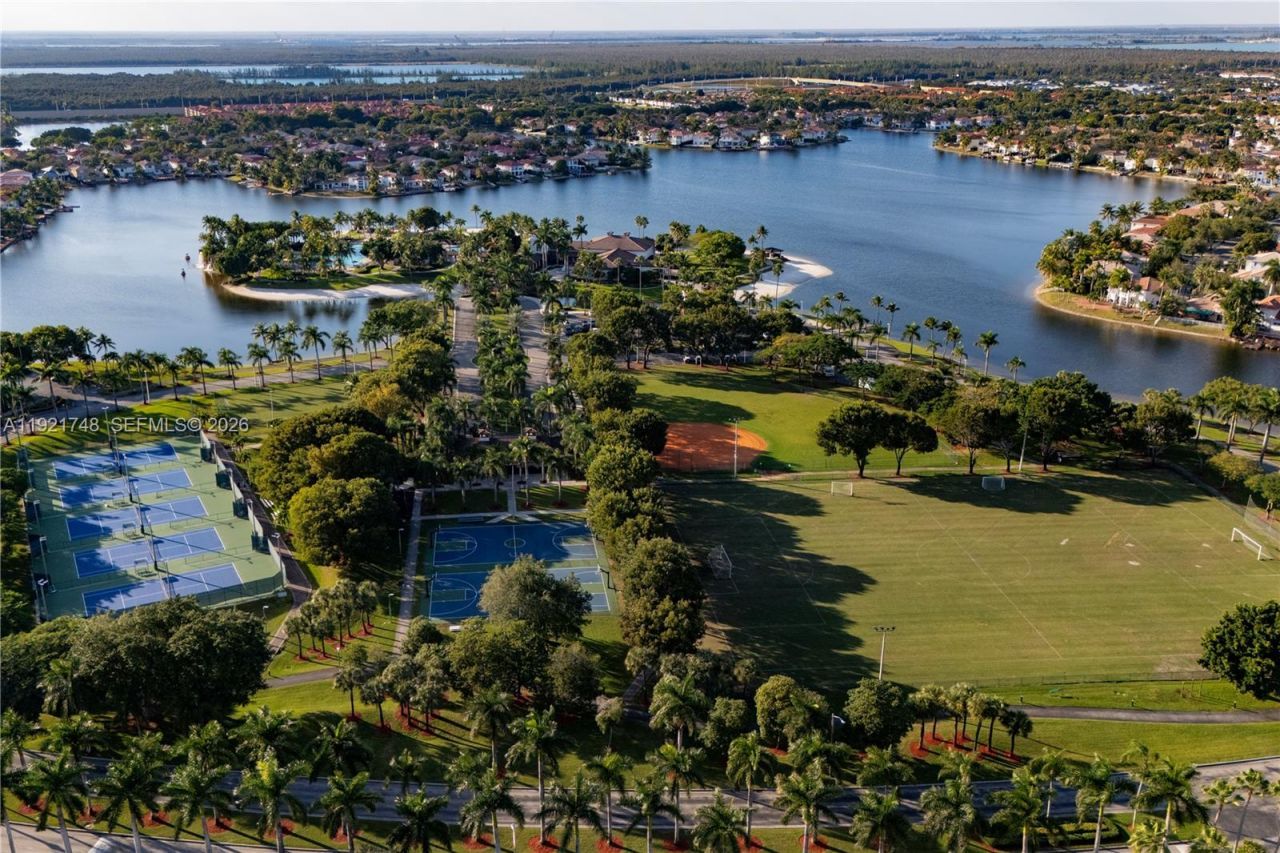 7257 NW 113th Pl, Doral, FL 33178 Photo