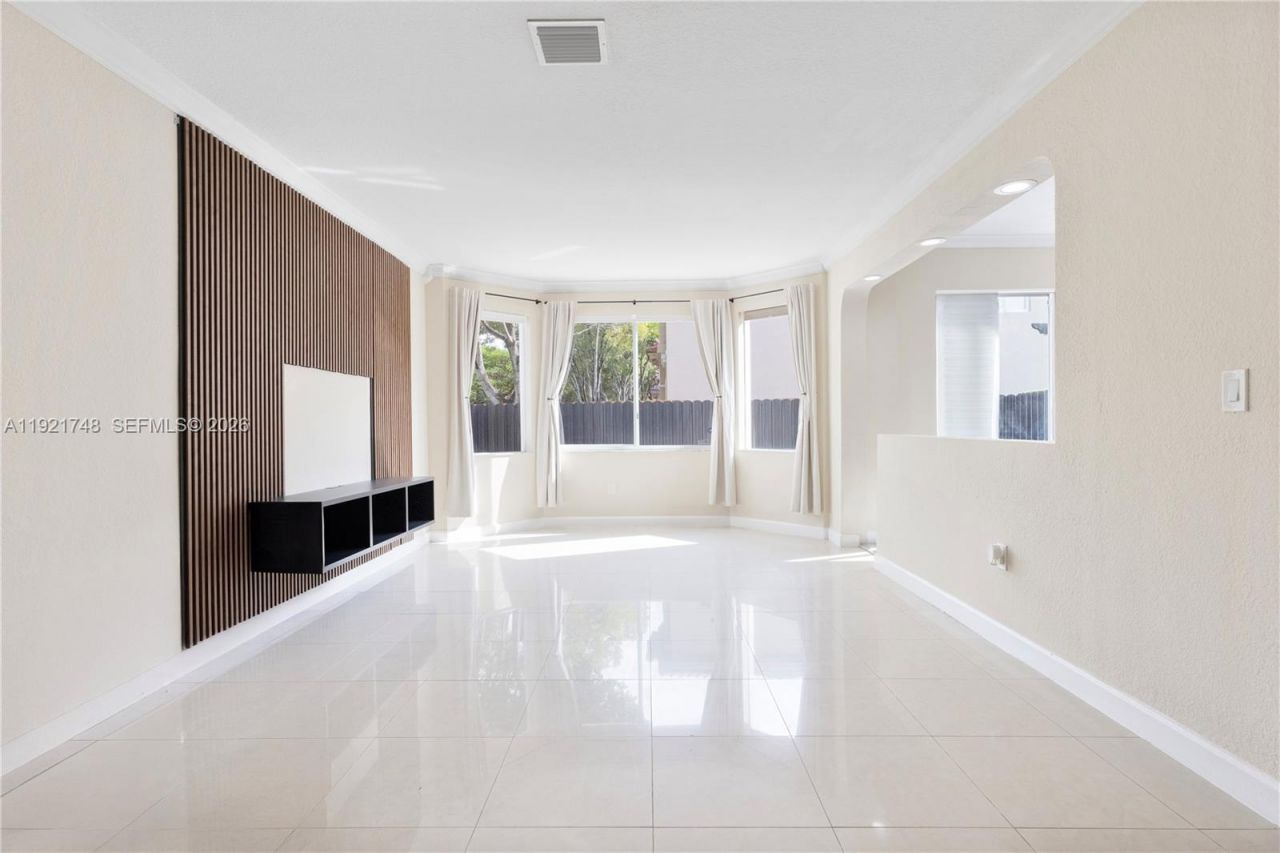 7257 NW 113th Pl, Doral, FL 33178 Photo