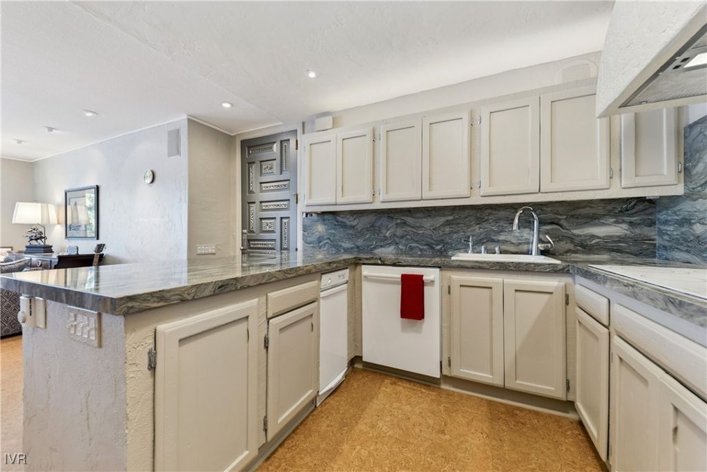 455 Lakeshore Boulevard, Unit 2B, Incline Village, NV 96451 Photo