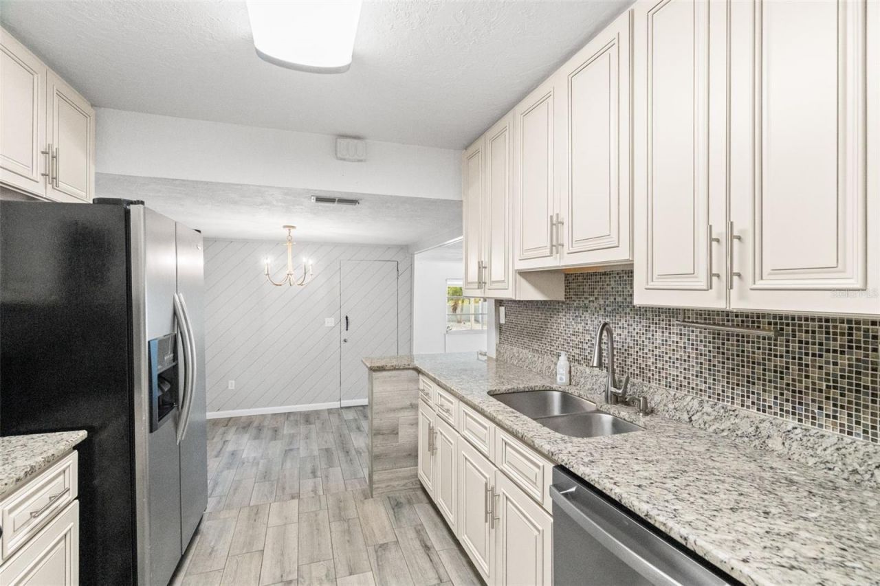 5555 13th Street N, Saint Petersburg, FL 33703 Photo