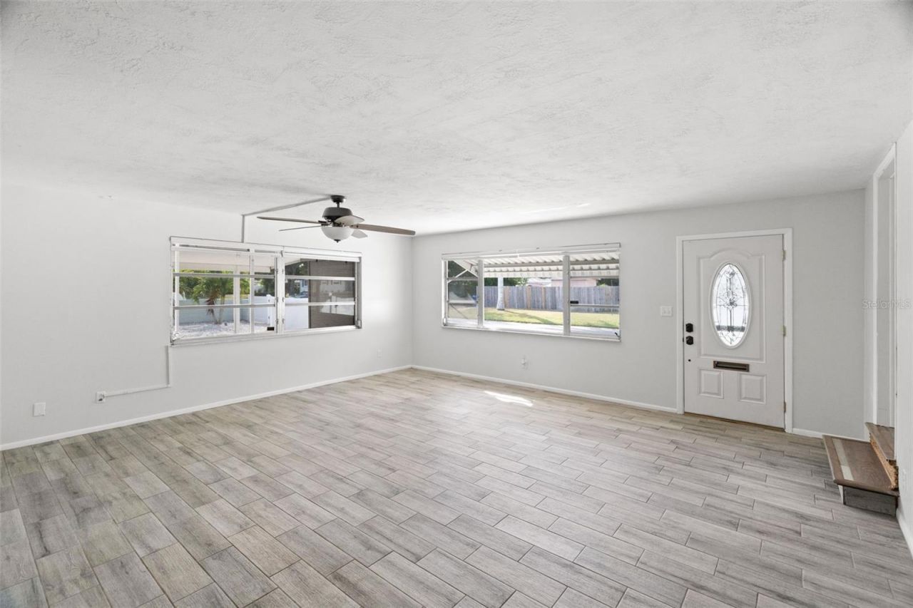 5555 13th Street N, Saint Petersburg, FL 33703 Photo