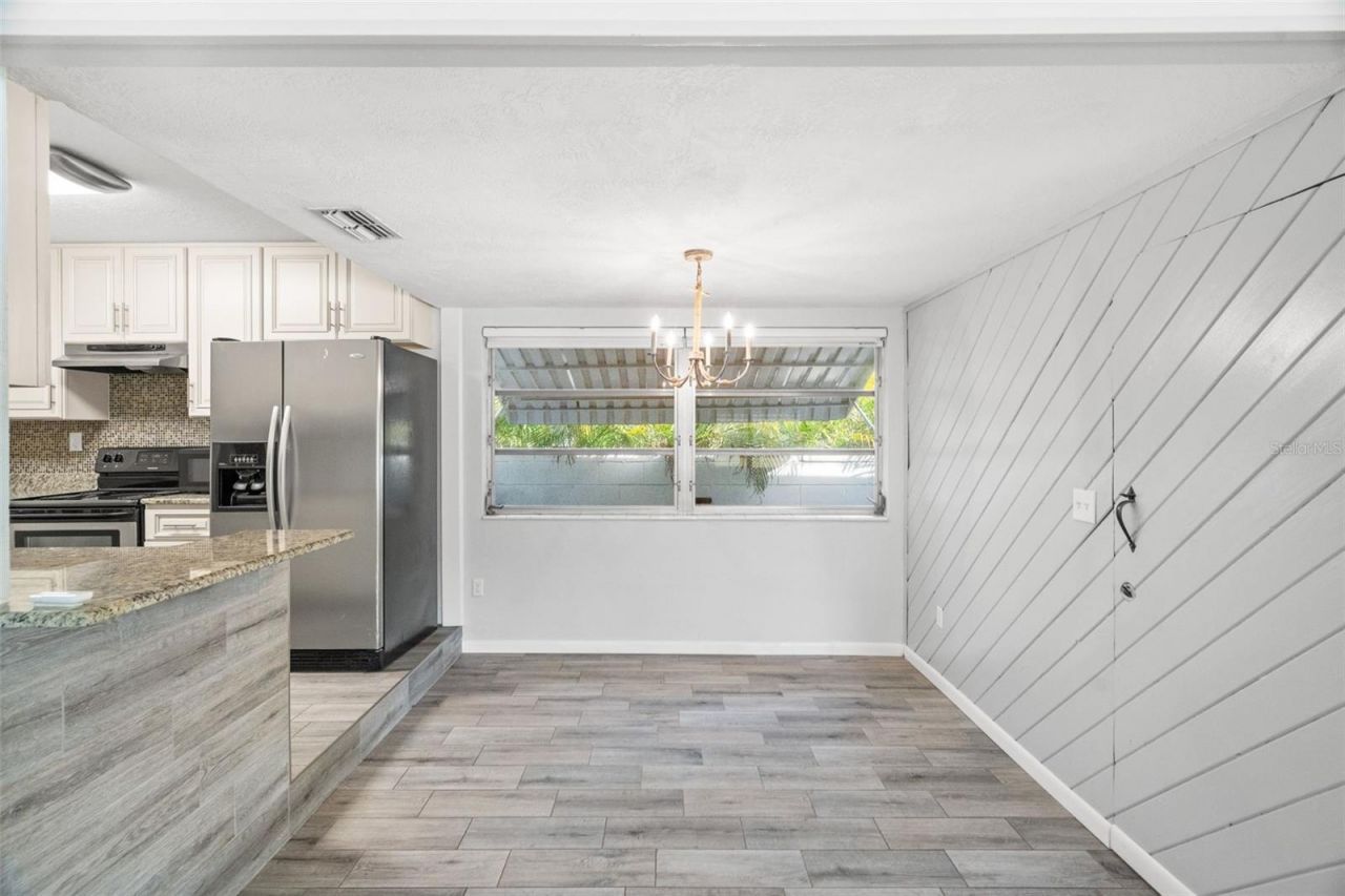 5555 13th Street N, Saint Petersburg, FL 33703 Photo