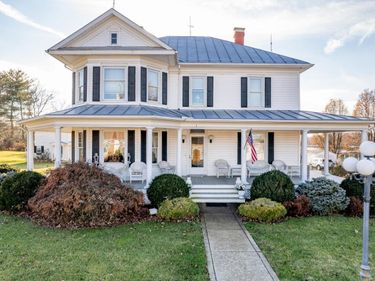 187 HOUFF RD, WEYERS CAVE, VA 24486