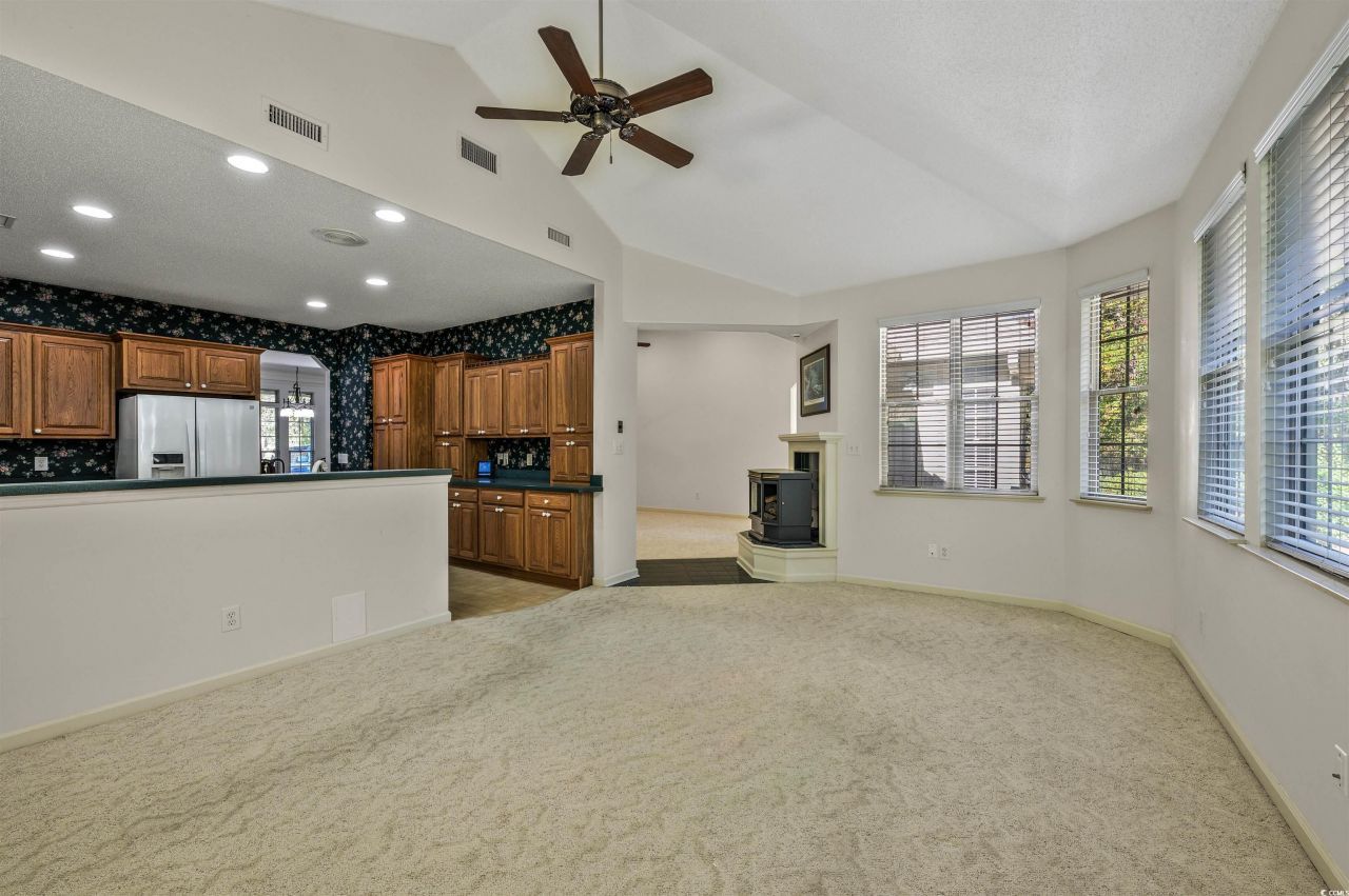 1799 Spinnaker Dr. Photo 10