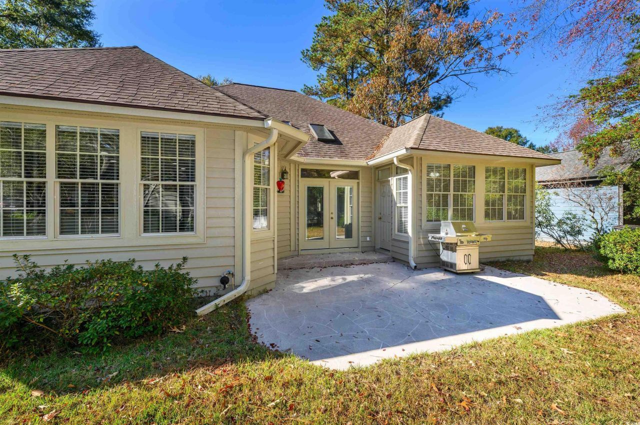 1799 Spinnaker Dr. Photo 34