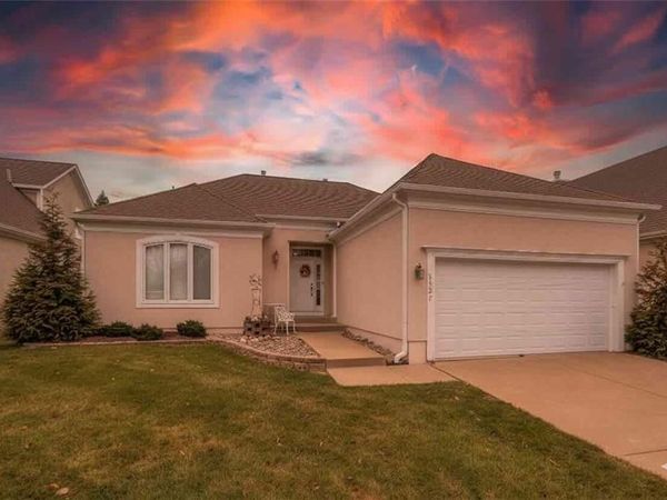 5327 W 122nd Terrace, Overland Park, KS 66209