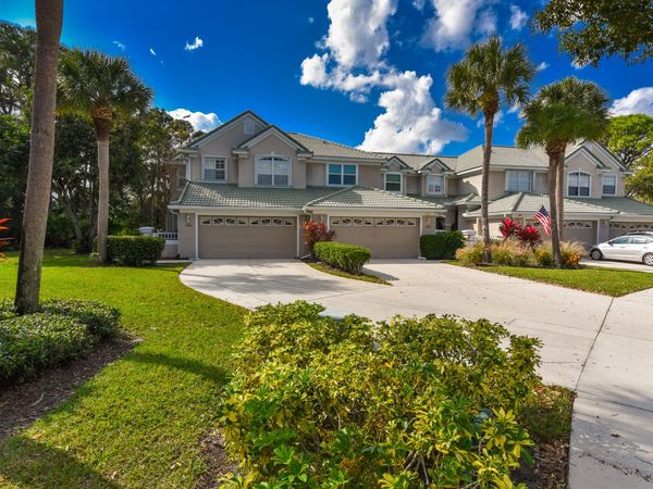 1567 SW Harbour Isles Circle, Port St. Lucie, FL 34986