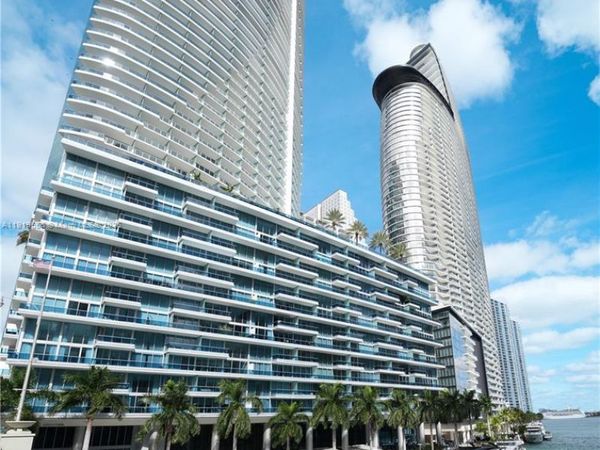 200 Biscayne Boulevard Way, Unit 3906, Miami, FL 33131