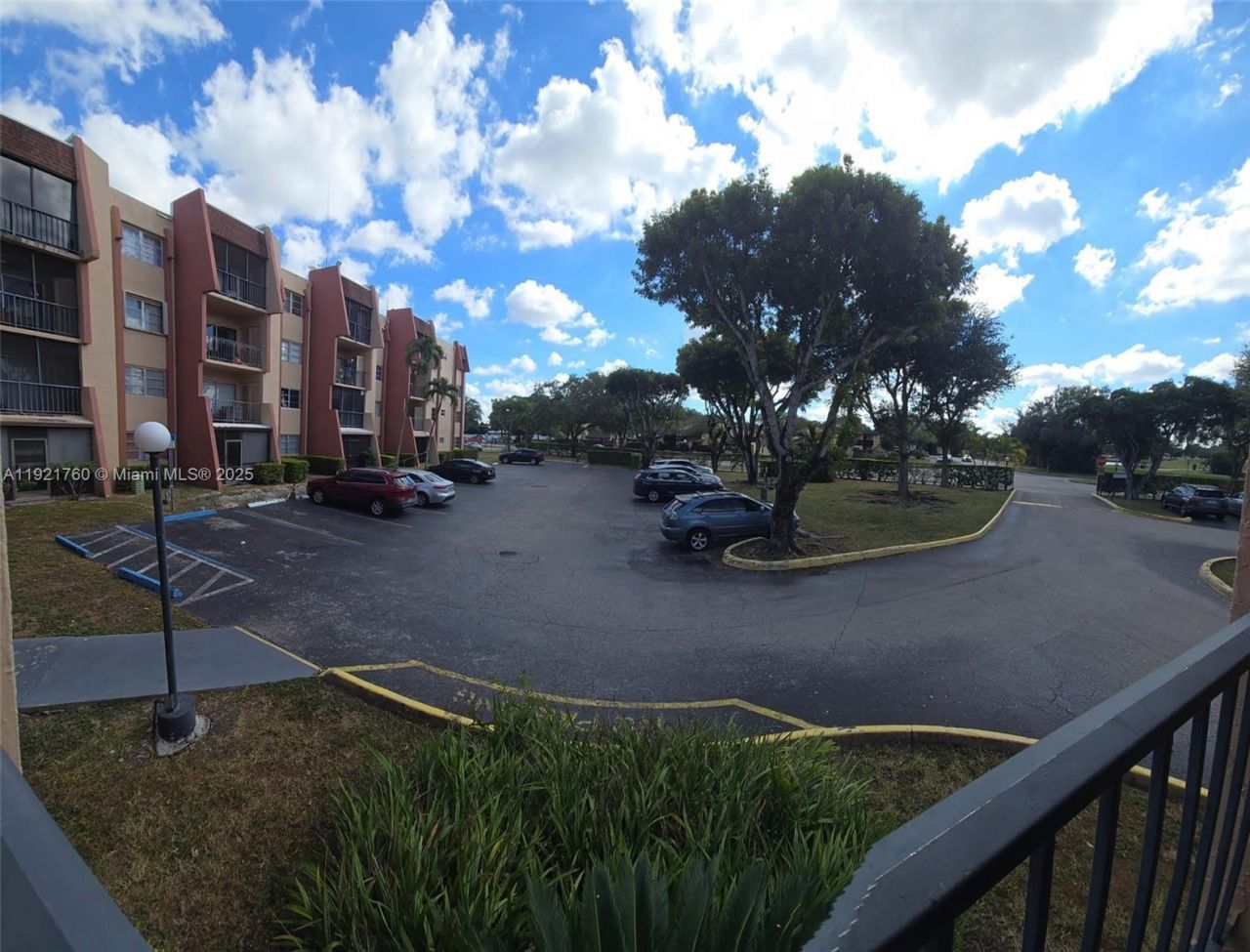 13707 Kendale Lakes Cir, Unit PH11, Miami, FL 33183 Photo