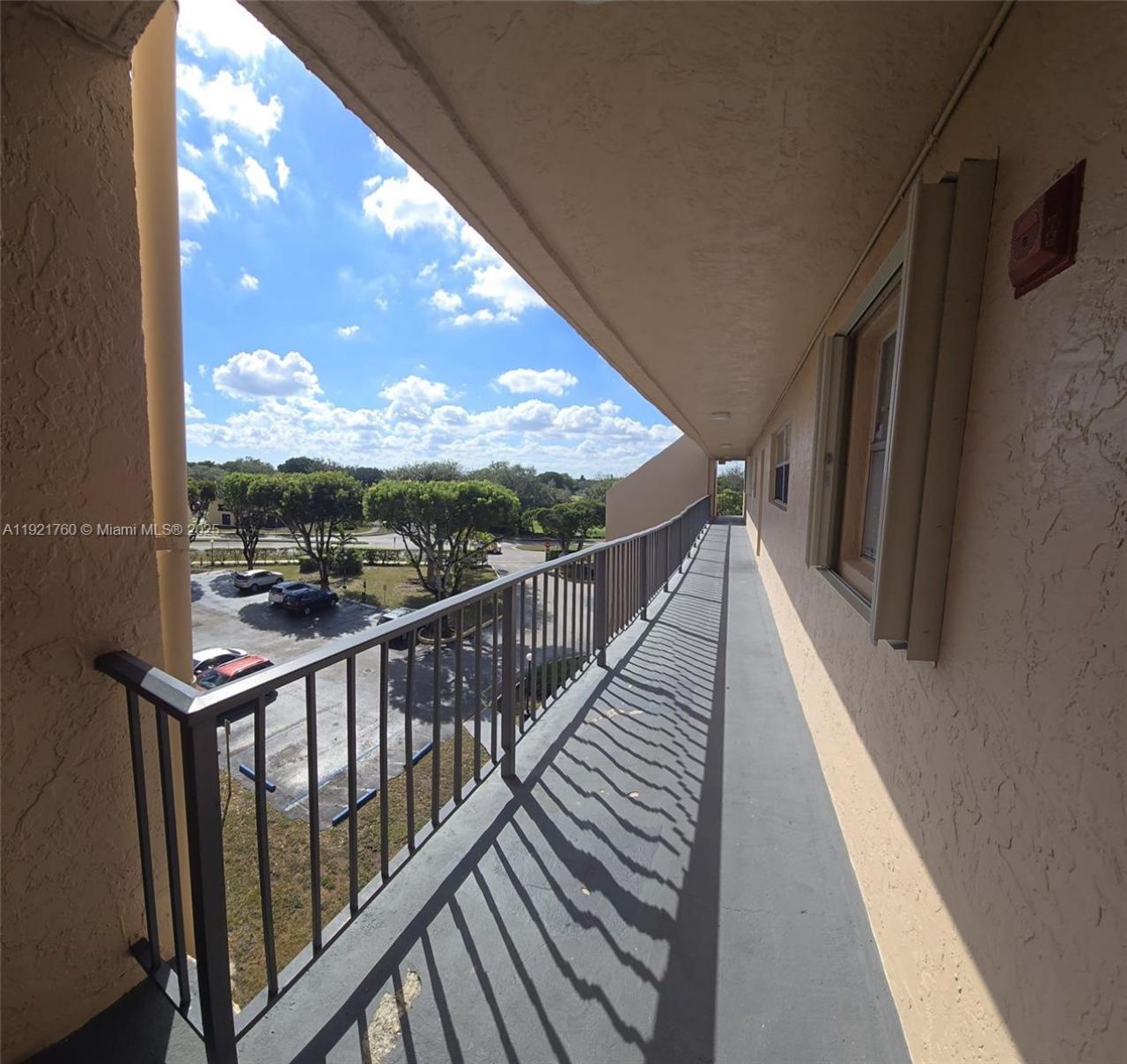 13707 Kendale Lakes Cir, Unit PH11, Miami, FL 33183 Photo