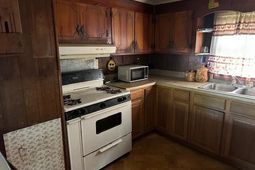 1017 Harlin Street photo 4