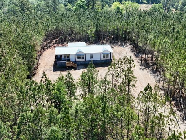 1262 Penny Morris Road, Baxley, GA 31513
