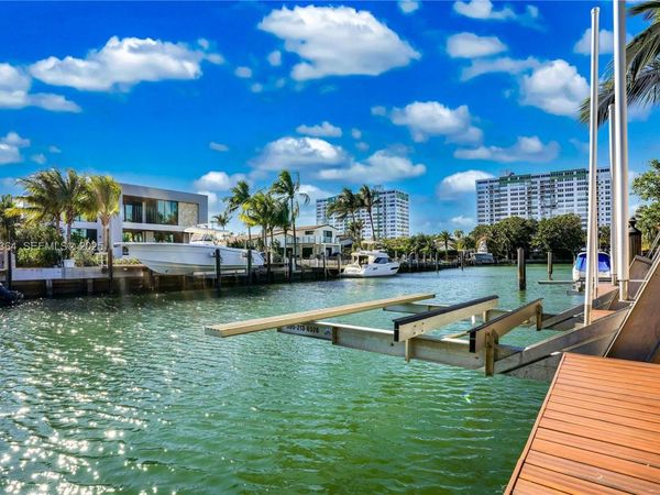 2130 NE 122nd Rd, North Miami, FL 33181