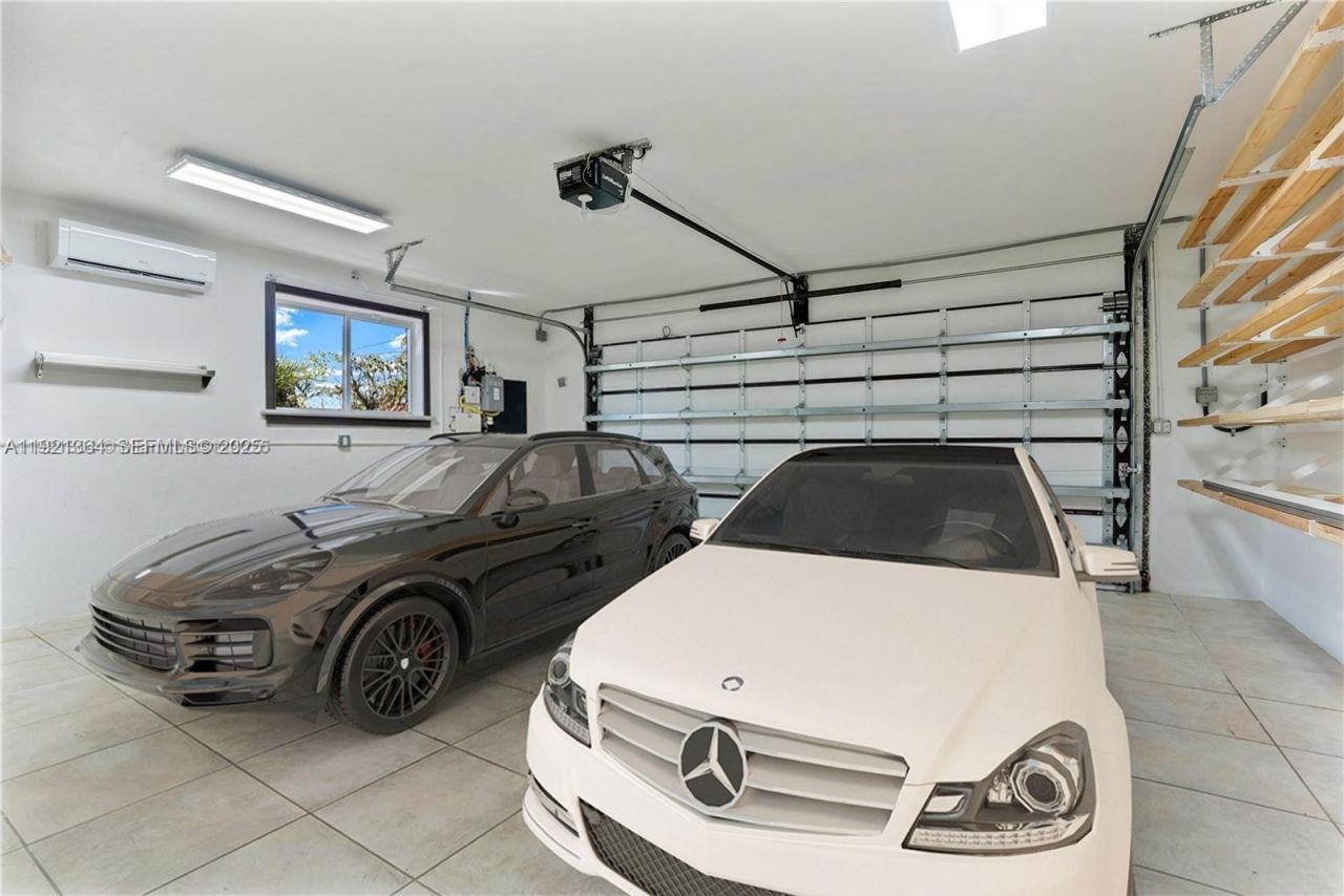 2130 NE 122nd Rd, North Miami, FL 33181 Photo