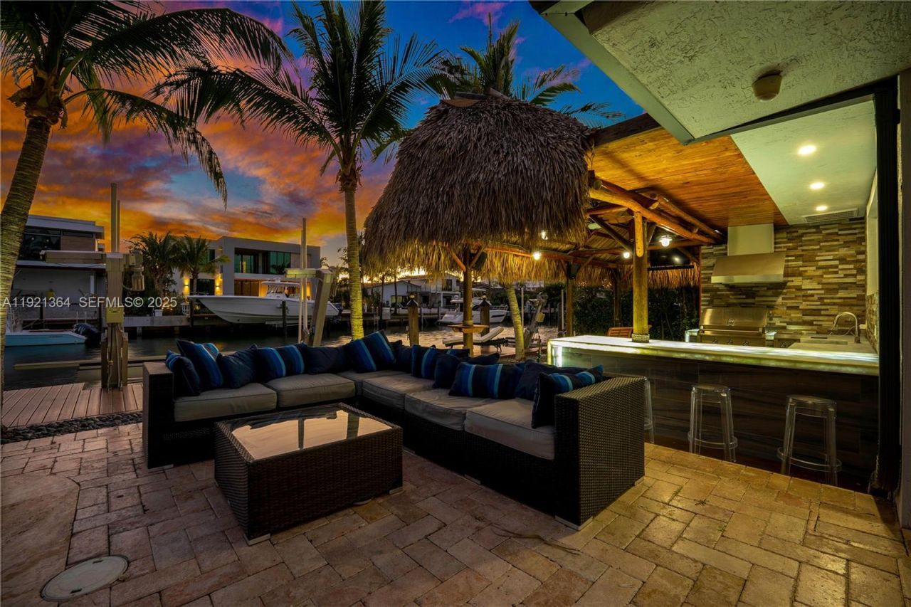 2130 NE 122nd Rd, North Miami, FL 33181 Photo