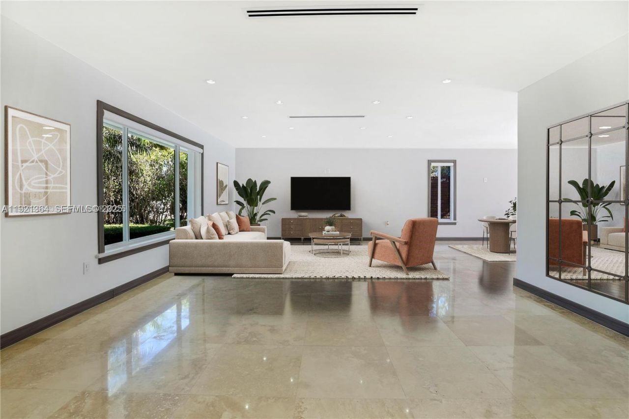 2130 NE 122nd Rd, North Miami, FL 33181 Photo