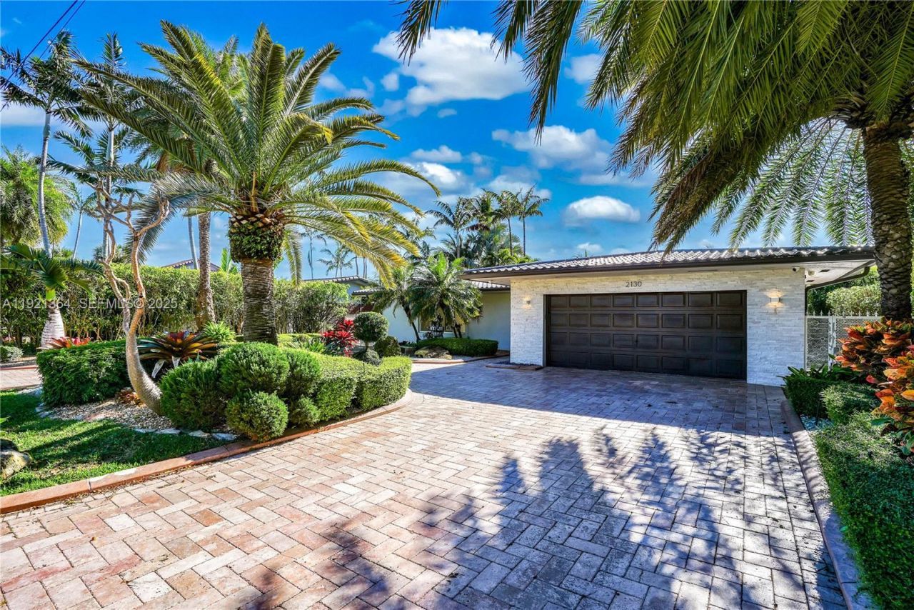 2130 NE 122nd Rd, North Miami, FL 33181 Photo