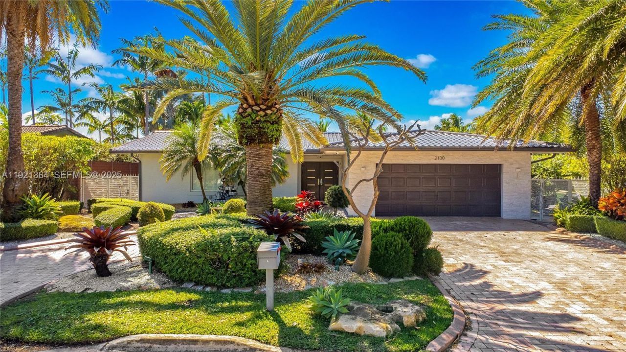 2130 NE 122nd Rd, North Miami, FL 33181 Photo