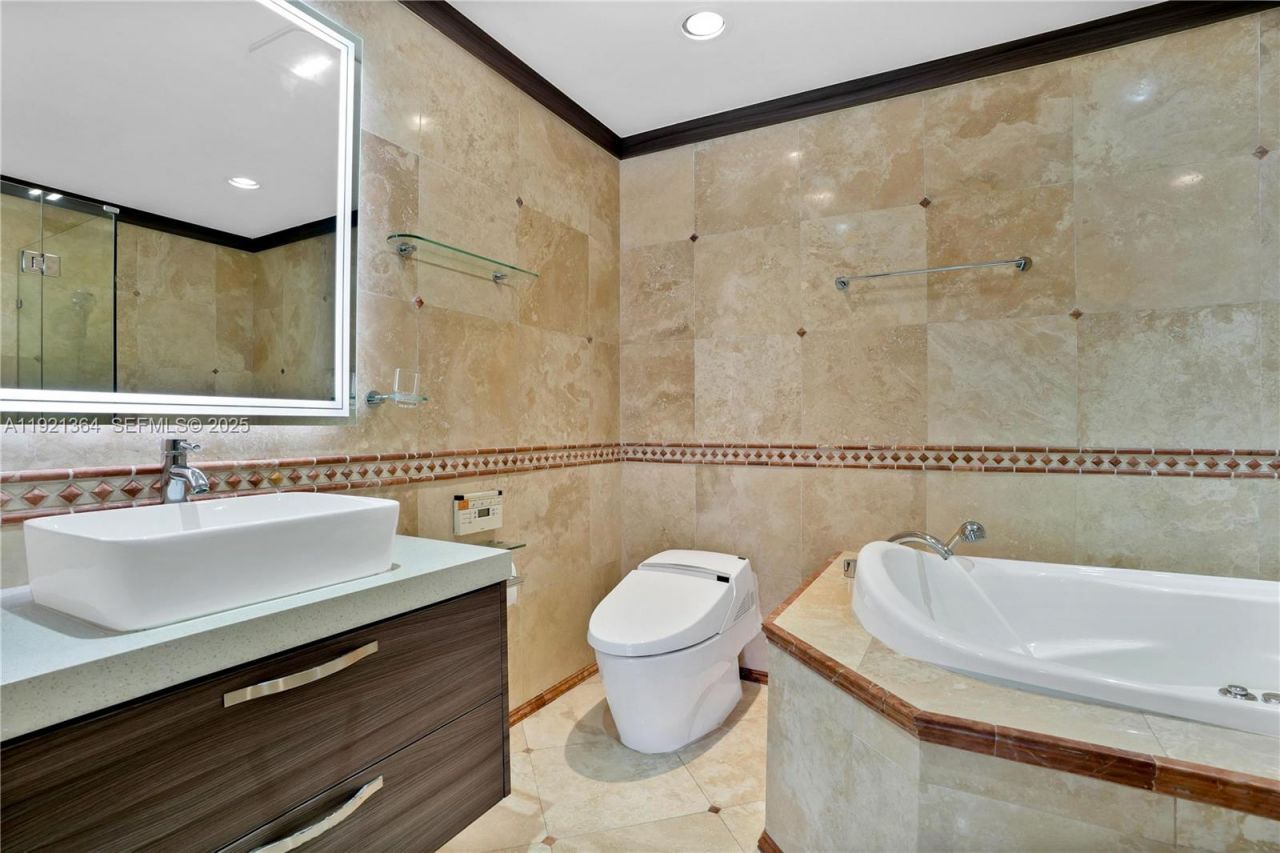 2130 NE 122nd Rd, North Miami, FL 33181 Photo