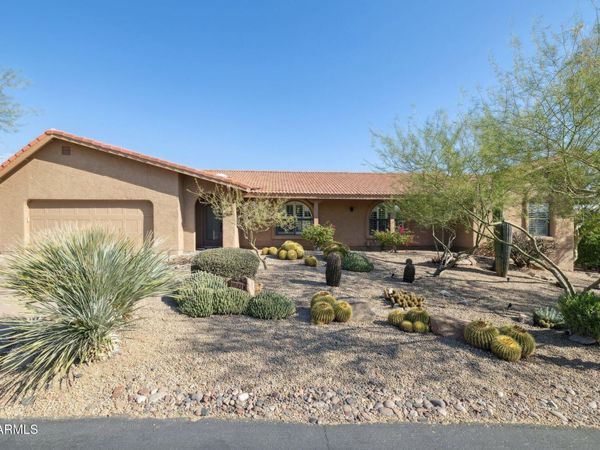 2044 E SMOKETREE Drive, Carefree, AZ 85377