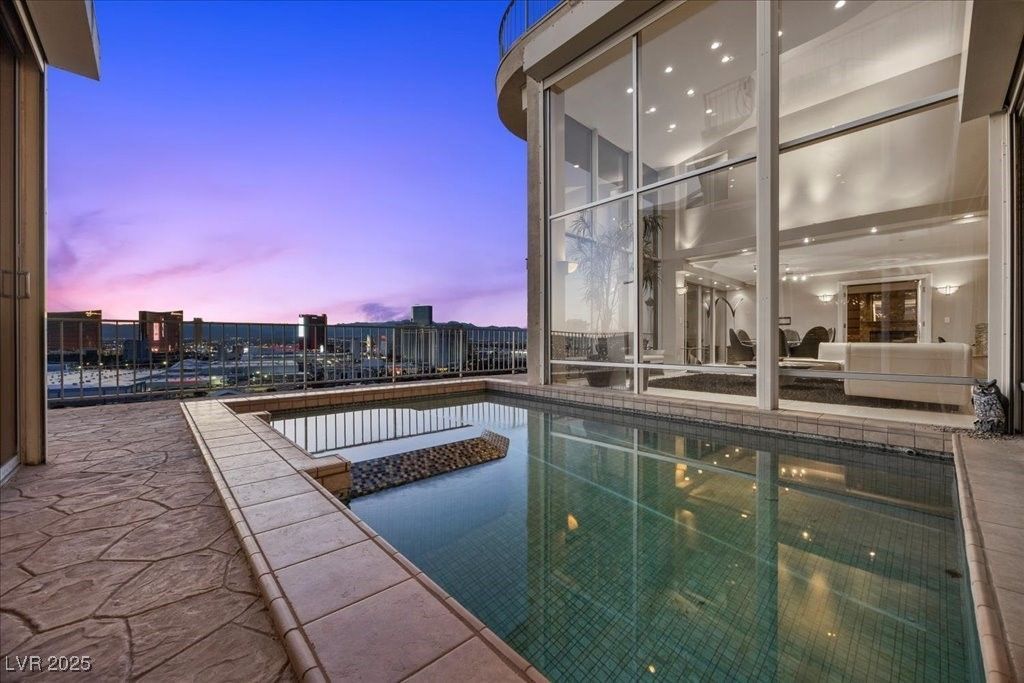 3111 Bel Air Drive, Las Vegas, NV 89109