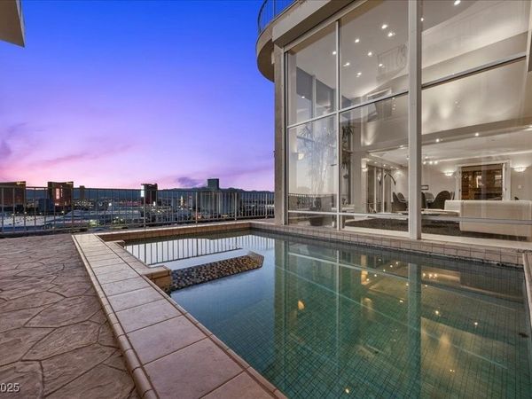 3111 Bel Air Drive, Unit 28C, Las Vegas, NV 89109