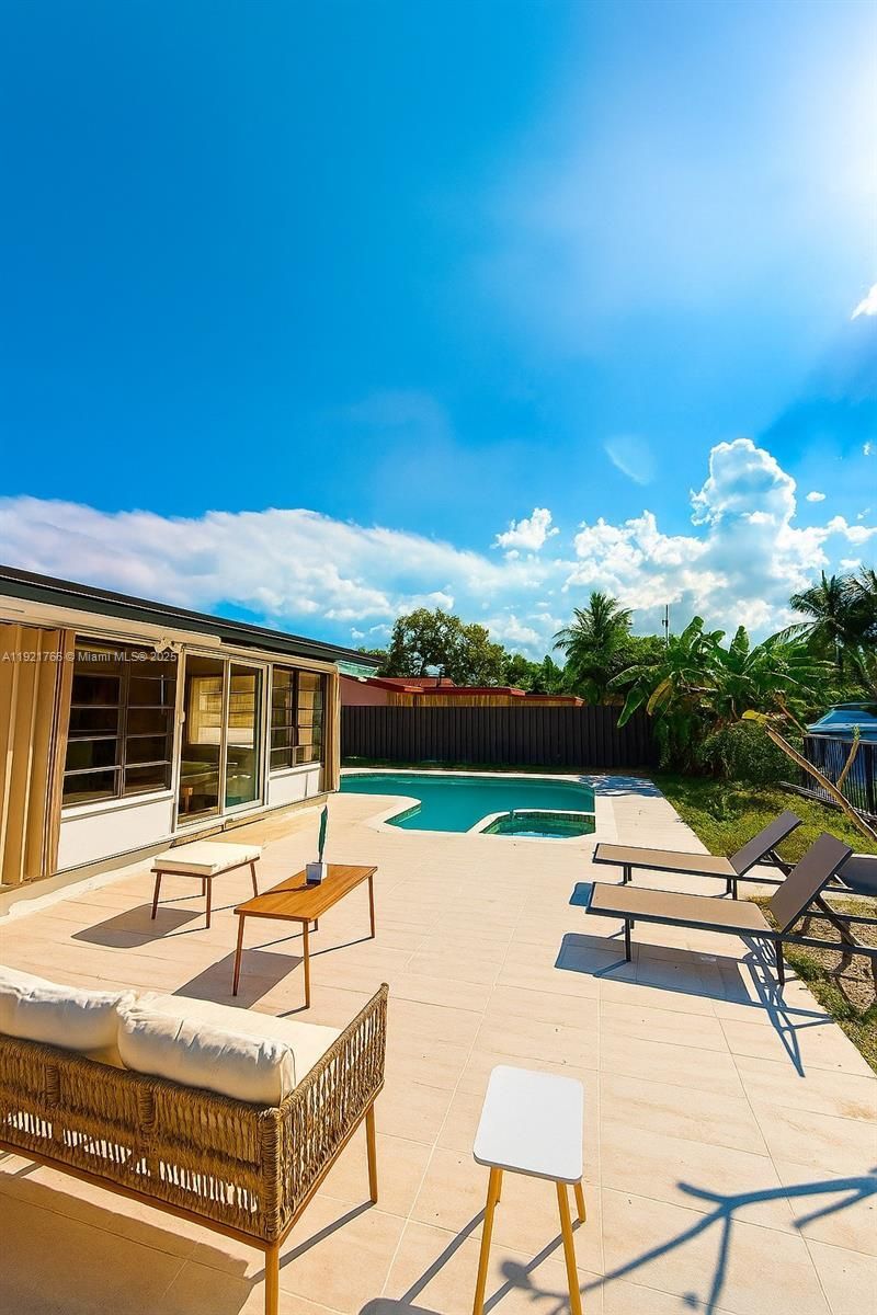 2443 Tortugas Ln, Fort Lauderdale, FL 33312 Photo